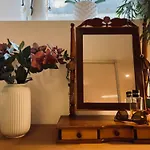 Comfortable And Private Rooms In A Charming House